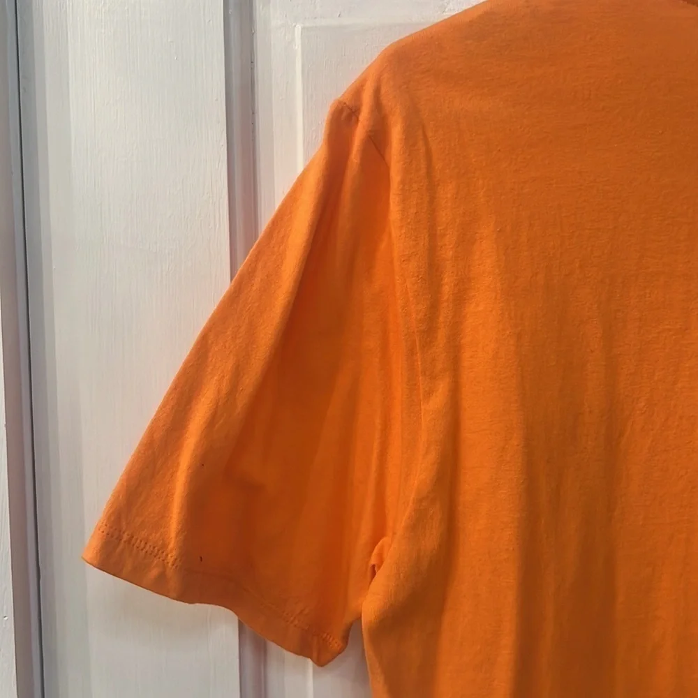 𝅺NIKE TEE women’s medium